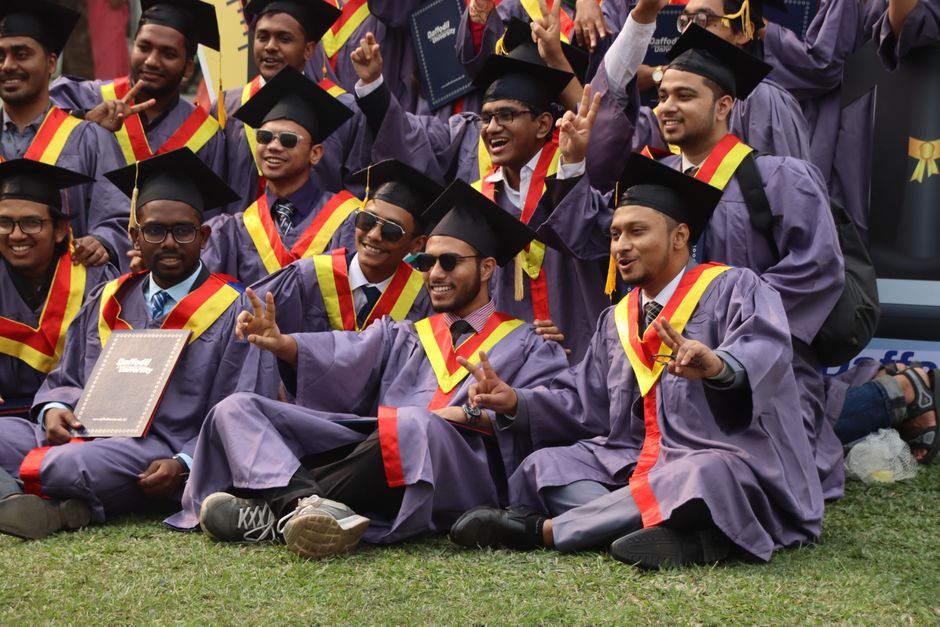 How to Start an Alumni Association (and Keep It Going)