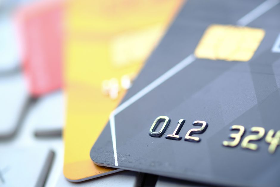 Cash, Check, or Online: Which Payment Methods Should Your Club Accept?